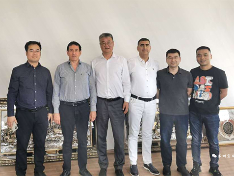 Focus on Polaroid | Draw the blueprint of chemical fiber with transnational friendship